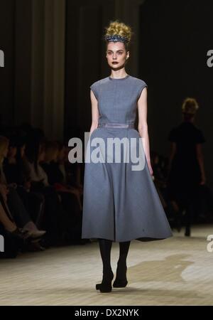 Kiev, Ukraine. 14th Mar, 2014. Victoria Gres presnts her F/W 2014-2015 collection, during 34th Ukrainian Fashion Week, in Kiev, Ukraine, on March 14, 2014. © Sergii Kharchenko/NurPhoto/ZUMAPRESS.com/Alamy Live News Stock Photo