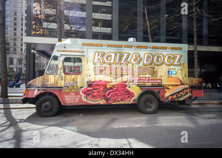 The Katz & Dogz food truck, serving Kosher-style delicatessen parked in Midtown Manhattan in New York Stock Photo