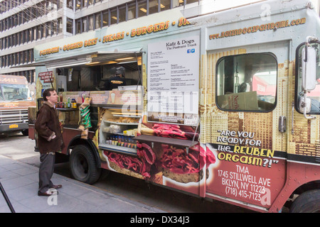 The Katz & Dogz food truck, serving Kosher-style delicatessen parked in Midtown Manhattan in New York Stock Photo