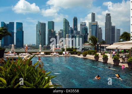 Singapore skyline from Mandarin Oriental Hotel pool Stock Photo