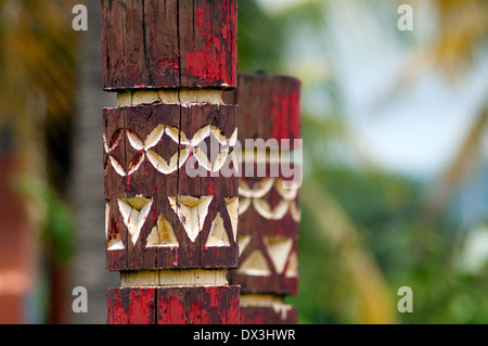 carved totems at Samoa Tourism Authority, Apia, Samoa Stock Photo