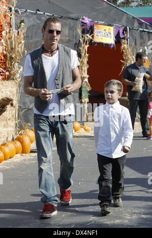 Zuma Rossdale and Gavin Rossdale At Shawn's pumpkin patch, Culver City