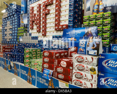 The NFL Shop event for Super Bowl XLVIII held at Macy's Herald Square  Featuring: Alyssa Milano Where: NYC New York United States When: 01 Feb  2014 Stock Photo - Alamy