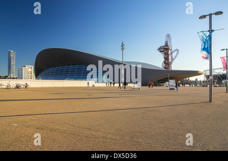 London Aquatics Centre and ArcelorMittal Orbit sculpture at the Queen Elizabeth Olympic Park London England United Kingdom UK Stock Photo