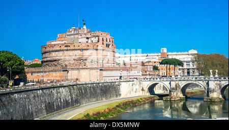 Castel Sant'angelo and Bernini's statue on the bridge, Rome, Italy. Palace of justice, (palazzaccio) on the background Stock Photo