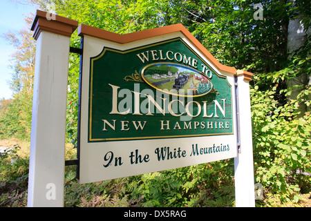 The welcome sign for Lincoln, New Hampshire in the White Mountains in the USA Stock Photo