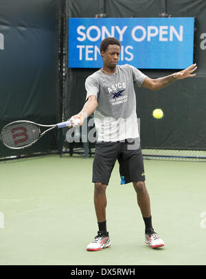 Key Biscayne, Florida, USA. 18th Mar, 2014. Key Biscayne - March 18: Gael Monfils (FRA) practices at the 2014 Sony Open Tennis tournament in Key Biscayne, FL. Credit:  Andrew Patron/ZUMAPRESS.com/Alamy Live News Stock Photo