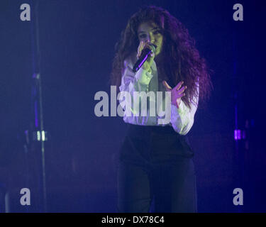 Chicago, Illinois, USA. 18th Mar, 2014. New Zealand singer-songwriter LORDE performs in concert at the Aragon Ballroom in Chicago, Illinois © Daniel DeSlover/ZUMAPRESS.com/Alamy Live News Stock Photo