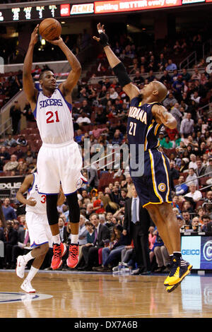 March 14, 2014: Philadelphia 76ers forward Thaddeus Young (21) shoots the ball with Indiana Pacers forward David West (21) defending during the NBA game between the Indiana Pacers and the Philadelphia 76ers at the Wells Fargo Center in Philadelphia, Pennsylvania. The Pacers won 101-94. Christopher Szagola/Cal Sport Media Stock Photo