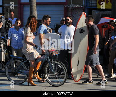 Michelle Monaghan, Topher Grace and Chris Evans filming their new movie on Venice Beach, a romantic comedy titled 'A Many Splintered Thing' Venice Beach, California - 05.11.12 Featuring: Michelle Monaghan,Topher Grace and Chris Evans Where: Venice Beach, CA When: 05 Nov 2012