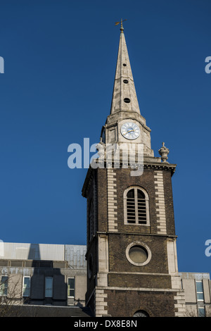 St Botolph's Church, Aldgate, St Botolph-without-Aldgate, or just Aldgate Church, is a Church of England parish church in the Stock Photo