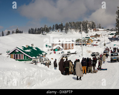 India, Kashmir, Gulmarg, Himalayan Ski Resort, main bazaar in snow Stock Photo