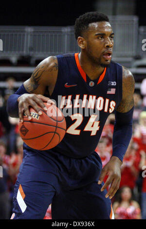 Illinois guard Rayvonte Rice (24) shoots over American guard John ...