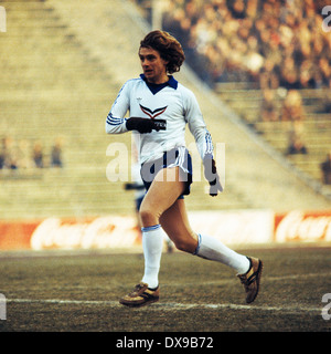 football, Bundesliga, 1979/1980, Parkstadion, FC Schalke 04 versus Borussia Moenchengladbach 1:0, scene of the match, Helmut Kremers (S04) Stock Photo