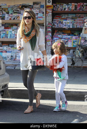 Jessica Alba heads off to lunch with her daughter Honor in Beverly