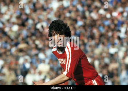 football, Bundesliga, 1981/1982, Wedau Stadium, MSV Duisburg versus Borussia Moenchengladbach 0:1, scene of the match, Frank Schaeffer (MG) Stock Photo