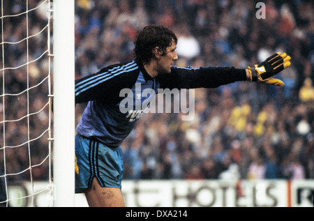 football, Bundesliga, 1982/1983, Stadium am Boekelberg, Borussia Moenchengladbach versus FC Bayern Munich 0:0, scene of the match, keeper Jean-Marie Pfaff (FCB) Stock Photo