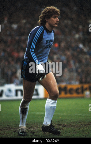 football, Bundesliga, 1982/1983, Stadium am Boekelberg, Borussia Moenchengladbach versus 1. FC Cologne 1:4, scene of the match, keeper Harald Schumacher (FC) Stock Photo