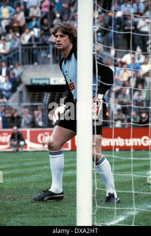 football, Bundesliga, 1982/1983, Stadium am Boekelberg, Borussia Moenchengladbach versus Hertha BSC Berlin 3:1, scene of the match, keeper Gregor Quasten (Hertha) Stock Photo