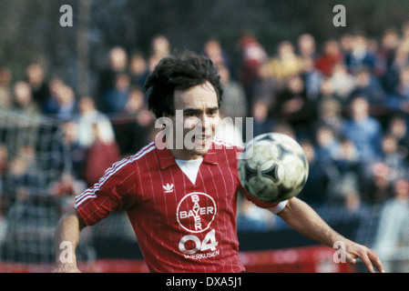 football, Bundesliga, 1983/1984, Ulrich Haberland Stadium, Bayer 04 Leverkusen versus Fortuna Duesseldorf 2:0, scene of the match, Rudolf Wojtowicz (Bayer) in ball possession Stock Photo