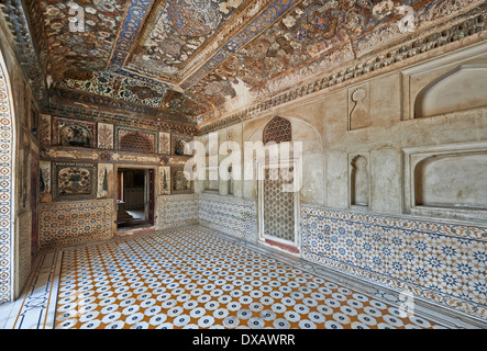 interior shot of Itmad-Ud-Daulah's Tomb or Etimad-ud-Daulah also called Baby Taj, Agra, wall paintings, Uttar Pradesh, India Stock Photo