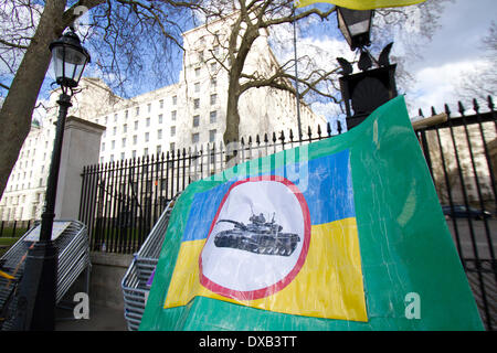 Westminster London , UK. 22nd March 2014. Ukranian protesters continue to hold a 24 hour shift protest outside Downing following the Military intervention and annextaion of Crimea by Russian forces, Credit:  amer ghazzal/Alamy Live News Stock Photo