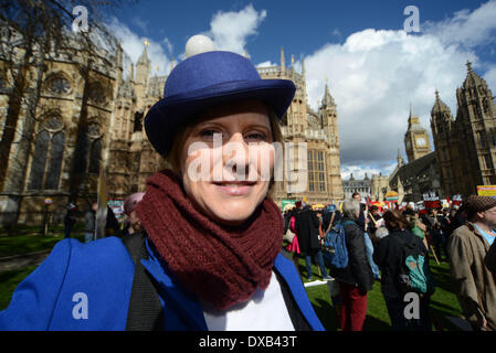 London England, 22th March 2014 : Thousands of protesters from all nationality United we  Stand up to racism and fascism at Parliament Yard in London. Photo by See Li/ Alamy Live News Stock Photo