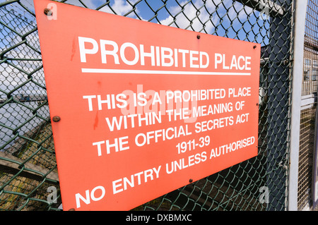 UK Official Secrets Act warning sign on the perimeter fence of a ...