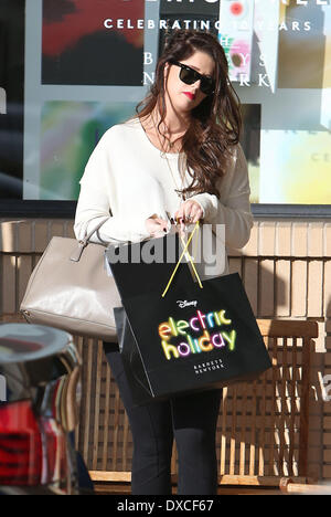 Katherine Schwarzenegger shopping at Barneys New York in Beverly Hills. Los Angeles, California - 07.12.12 Featuring: Katherine Schwarzenegger shopping at Barneys New York in Beverly Hills. When: 07 Dec 2012 Stock Photo