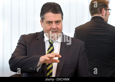 Berlin, Germany. 24th Mar, 2014. Federal Minister of Economics and Energy and chairman of the SPD, Sigmar Gabriel, arrives for a Presidium meeting of the SPD in Berlin, Germany, 24 March 2014. Photo: MAURIZIO GAMBARINI/dpa/Alamy Live News Stock Photo
