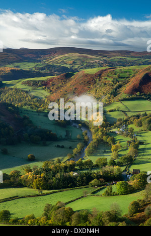 autumn colours and mist in the Dee Valley (Dyffryn Dyfrdwy) near Llangollen, Denbighshire, Wales Stock Photo