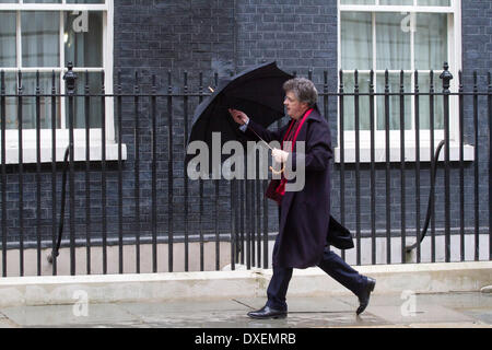 Westminster London, UK. 25th March 2014. Lord Hill, Leader of the House of Lords arrives at Downing Street Credit:  amer ghazzal/Alamy Live News Stock Photo