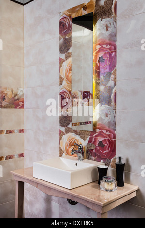 detail of a modern bathroom with tub and sink Stock Photo