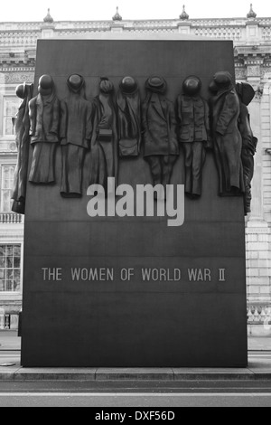 Honouring women of world war 2 Black and White Stock Photos & Images - Alamy