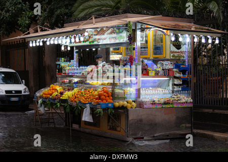 Fruit Kiosk in Rome at night Stock Photo