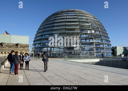 Reichstagskuppel Parliament Dome and terrace Regierungsviertel Administrative Quarter architect Sir Norman Foster Berlin Stock Photo