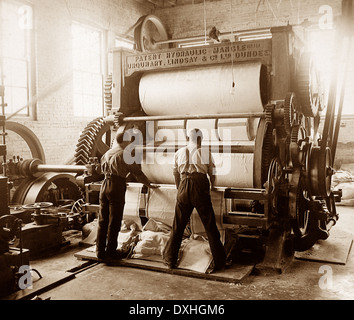 Canada textile industry early 1900s Stock Photo - Alamy