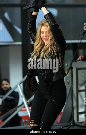 New York, NY, USA.  26th March, 2014. Shakira performs on the Plaza at the Today Show in New York, NY on March 26, 2014.  ENT/Alamy Live News Stock Photo