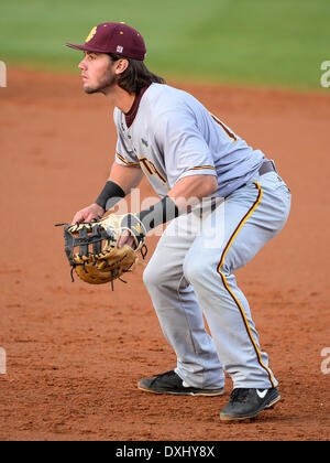 March 26, 2014 - Orlando, FL, U.S: BCU first baseman Eric Sams (10) during NCAA baseball game action between the Bethune Cookman Wildcats and the UCF Knights. UCF defeated BCU 4-1 at Jay Bergman Field in Orlando, FL Stock Photo