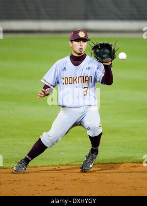 March 26, 2014 - Orlando, FL, U.S: BCU infielder Shaun McCarty (3) during NCAA baseball game action between the Bethune Cookman Wildcats and the UCF Knights. UCF defeated BCU 4-1 at Jay Bergman Field in Orlando, FL Stock Photo