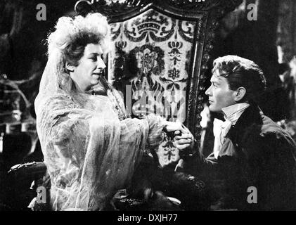 GREAT EXPECTATIONS (BR1946) L-R, MARTITA HUNT, JOHN MILLS GR Stock Photo