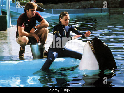 JAWS 3-D (1983) DENNIS QUAID, BESS ARMSTRONG JW3 013 Stock Photo ...