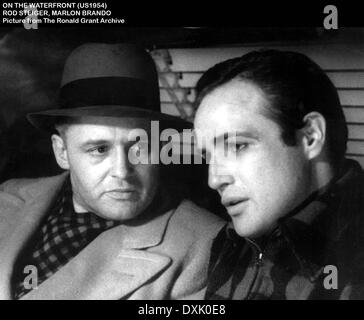 ON THE WATERFRONT (US1954)  ROD STEIGER AS CHARLEY 'THE GENT Stock Photo