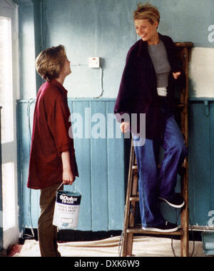 SLIDING DOORS (UK/US 1998) MIRAMAX/PARAMOUNT GWYNETH PALTROW Stock Photo