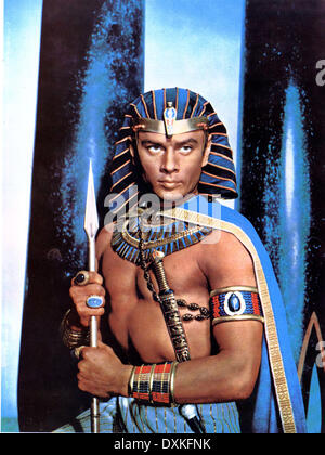THE TEN COMMANDMENTS 1956 Paramount Pictures film with Yul Brynner as ...