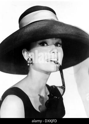 AUDREY HEPBURN, BREAKFAST AT TIFFANY'S, 1961 Stock Photo