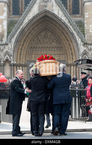 London, UK . 27th Mar, 2014. The funeral procession carrying the coffin of former Labour MP Tony Benn arrives St Margaret's Church in Westminster, on Thursday March 27, 2014. Credit:  Heloise/Alamy Live News Stock Photo
