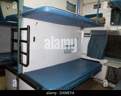 India, Rail Travel, 2nd class 2 tier air conditioned 2A carriage ...