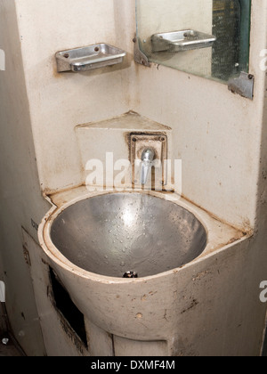 India, Rail Travel, 2nd class 2 tier air conditioned 2A carriage toilet hand basin Stock Photo