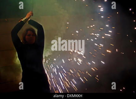 Lugansk, Ukraine. March 27, 2014: Lugansk Fire theater  performance in one of the restaurants in the city. Credit:  Igor Golovnov/Ģ����ý Live News Stock Photo